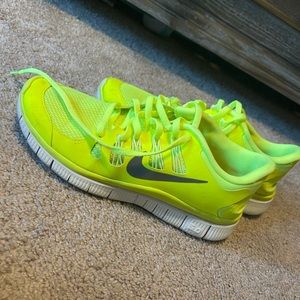 Women Neon Nike